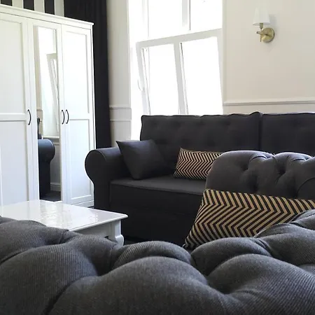 1st Class Апартаменты *